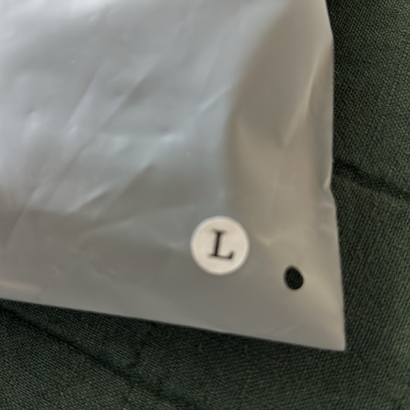 Violate the dress code sports bra - Picture 4 of 7